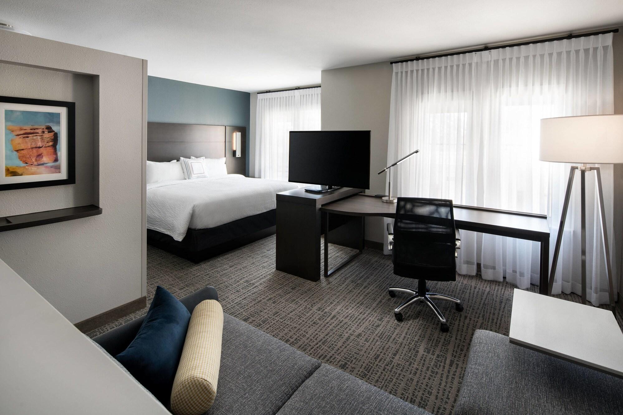 Residence Inn By Marriott Toronto Mississauga West Экстерьер фото