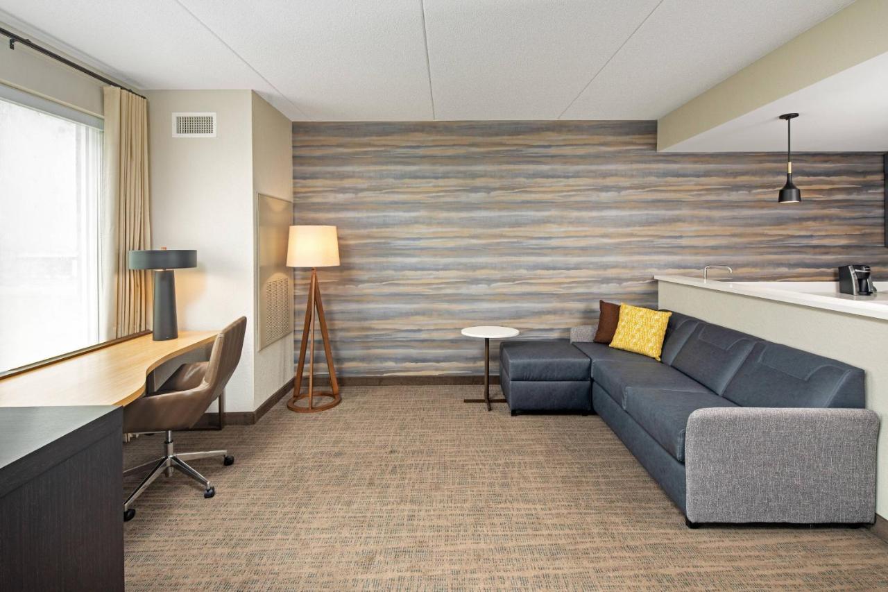 Residence Inn By Marriott Toronto Mississauga West Экстерьер фото